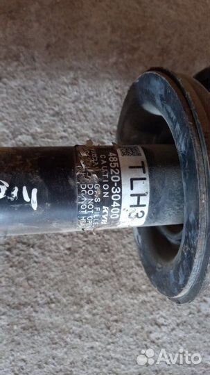 Амортизатор передний левый Lexus Gs