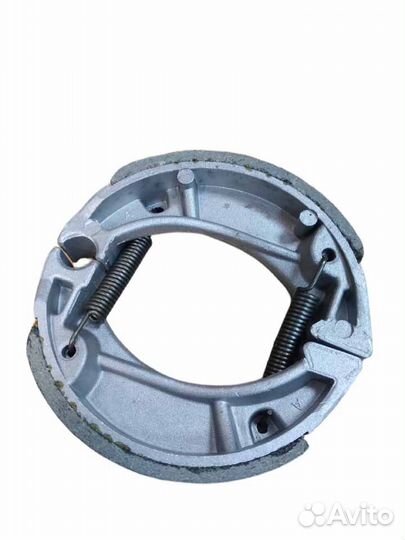 Колодки тормозные барабанные на скутер, мопед Yama