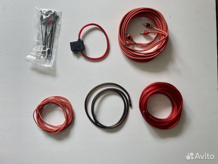 Набор проводов для подключения сабвуфера/усилителя