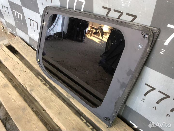 Стекло багажника левое Toyota Land Cruiser 200 Б/У