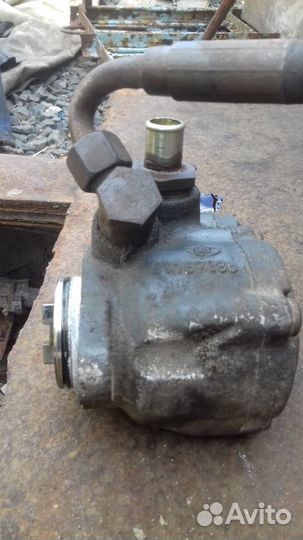 Продам насос гур на mersedes atego A0014608080