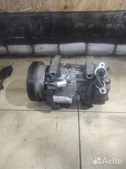 Компрессор кондиционера Renault Sandero 1