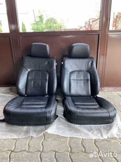 Сиденья Toyota Land Cruiser 200