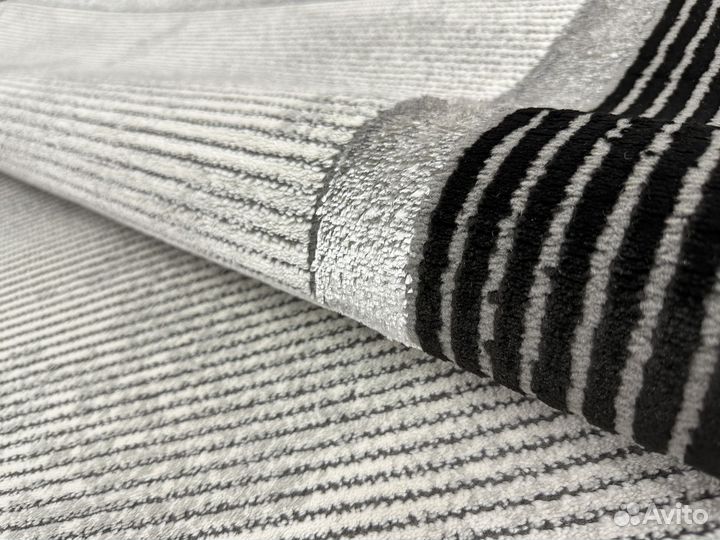 Ковер новый черный 200х290см