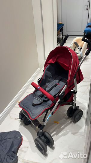 Прогулочная коляска