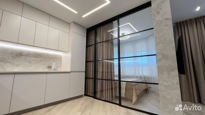 Перегородка из стекла под ключ