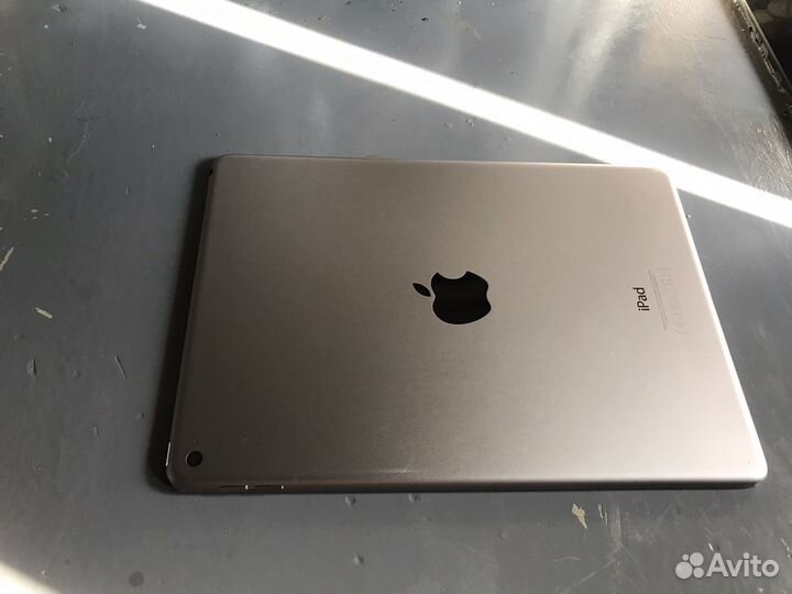 iPad air 2 16gb (аккумулятор 88%)