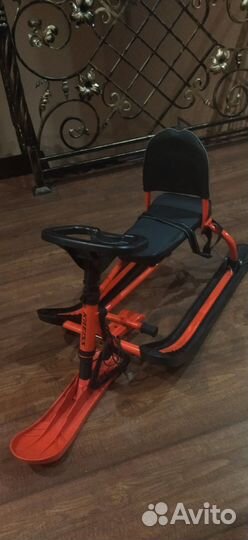 Детский снегокат со спинкой