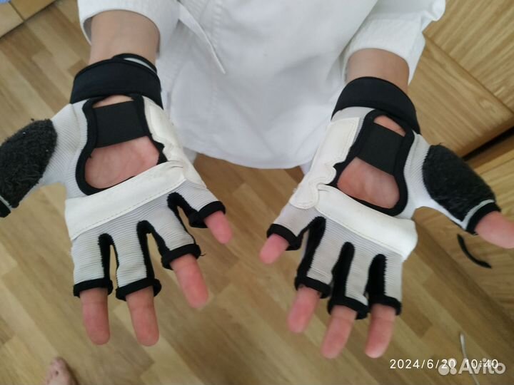 Защита на ноги перчатки каратэ киокушинкай