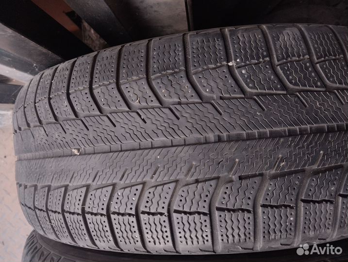 Michelin X-Ice XI2 215/60 R17