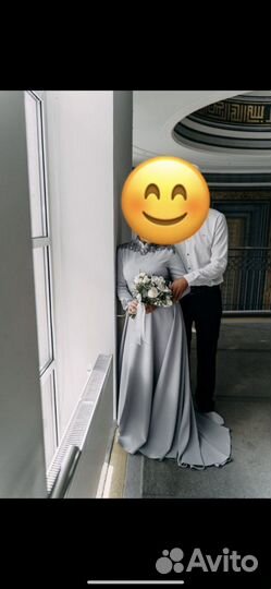 Платье на никах