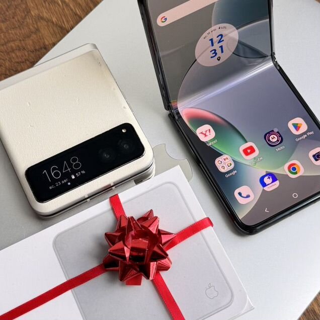 Motorola Razr 40, 8/256 ГБ, SIM + eSIM
