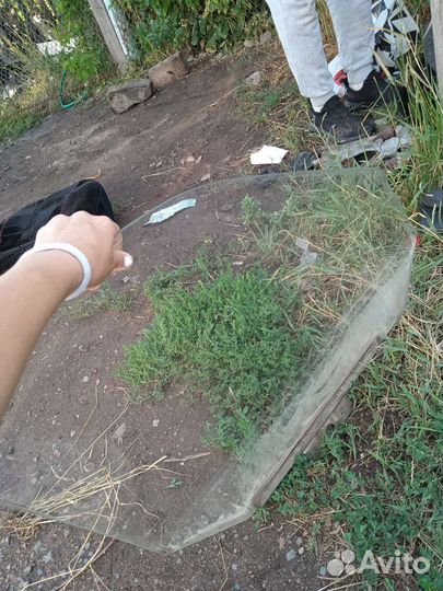 Стекло ваз левое 2112