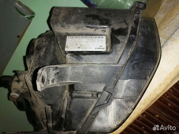 Фара правая на renault duster до 2015