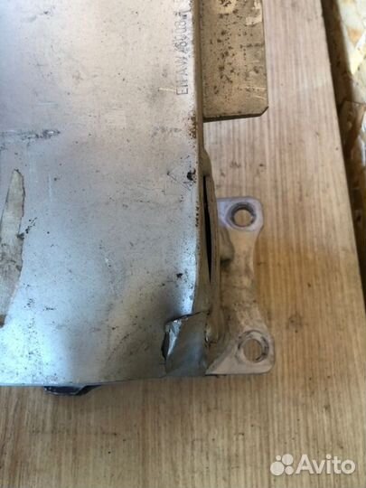 Усилитель бампера Porsche Cayenne 3