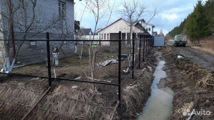 Сваи заборные