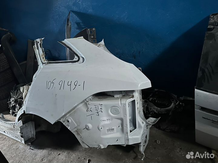 Крыло Jaguar F Pace