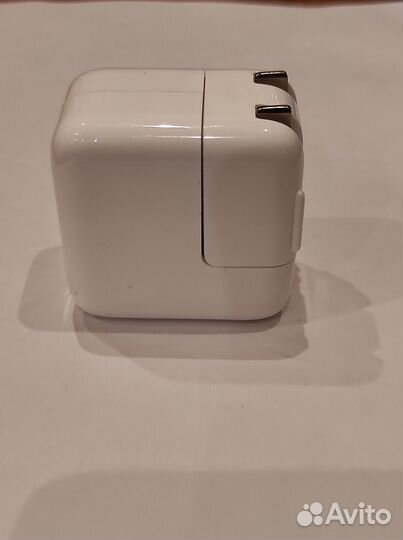 Американский адаптер питания Apple USB 12W A1401