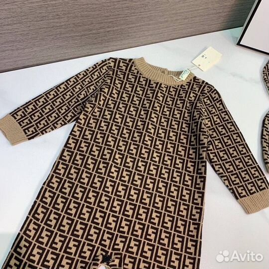 Комплект : плед + комбенизон с шапочкой