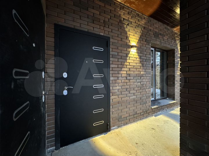 Коттедж 100 м² на участке 8 сот.