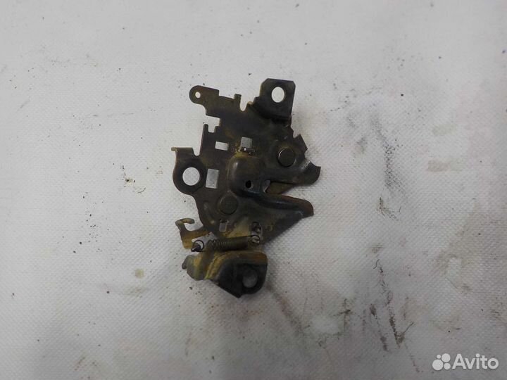 Замок капота toyota RAV4 30