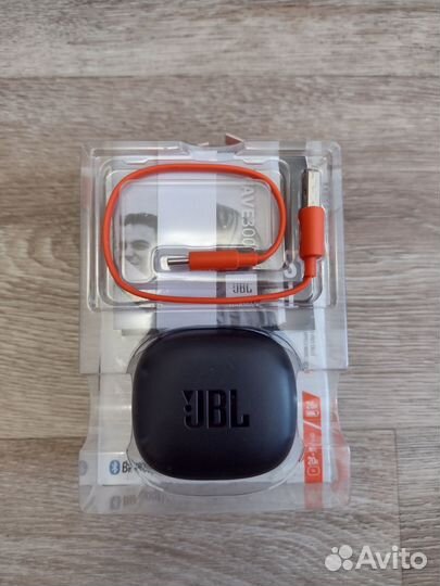 Беспроводные наушники JBL Wave 300 TWS