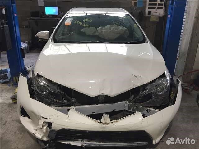 Разбор на запчасти Toyota Auris E18 2012