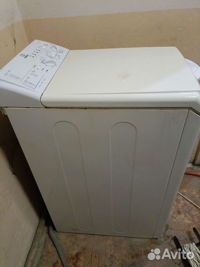 Стиральная машина с вертикальной загрузкой