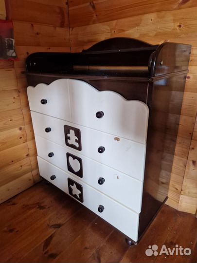 Комод детский из массива