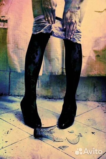 Итальянская картина Bed Days. Фактурная штукатурка