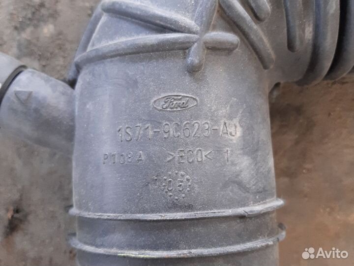 Патрубок Ford Mondeo 3 2.0 i