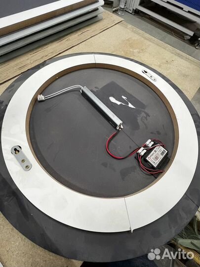 Зеркало с подсветкой