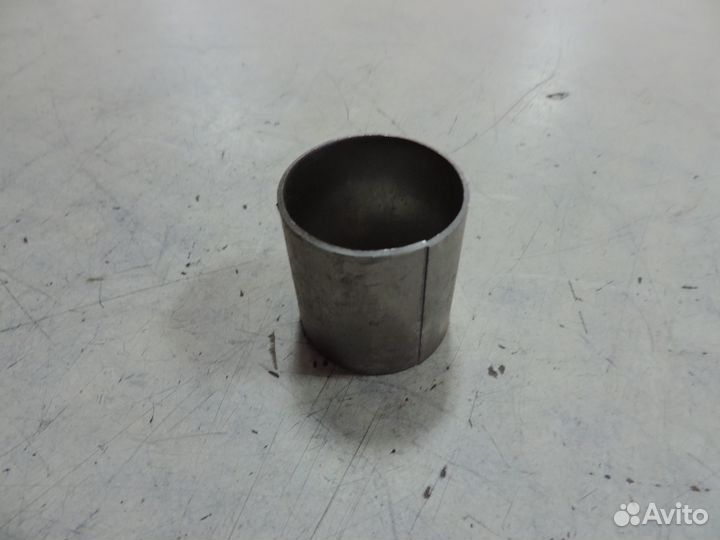 Втулка камаз коллектора выпускного 740-1008048