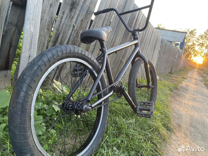 BMX kink launch 2021 black