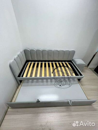 Детская кровать с мягкими бортиками