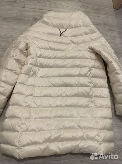 Пуховик женский демисезонный trussardi