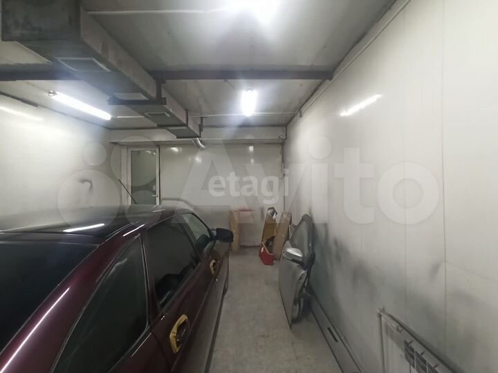 Машиноместо, 30 м²