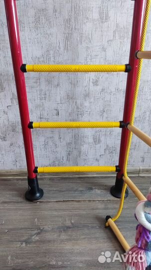 Шведская стенка с турником