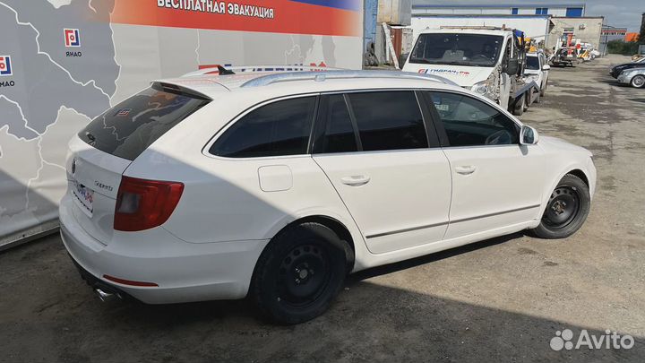 Пружина передняя Skoda Superb (3T) 3C0411105AG