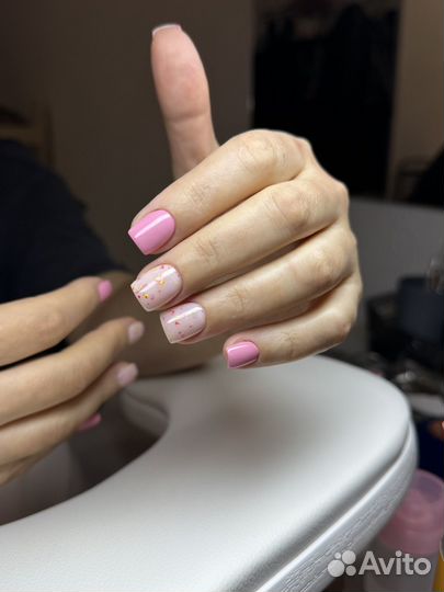 Модель на маникюр