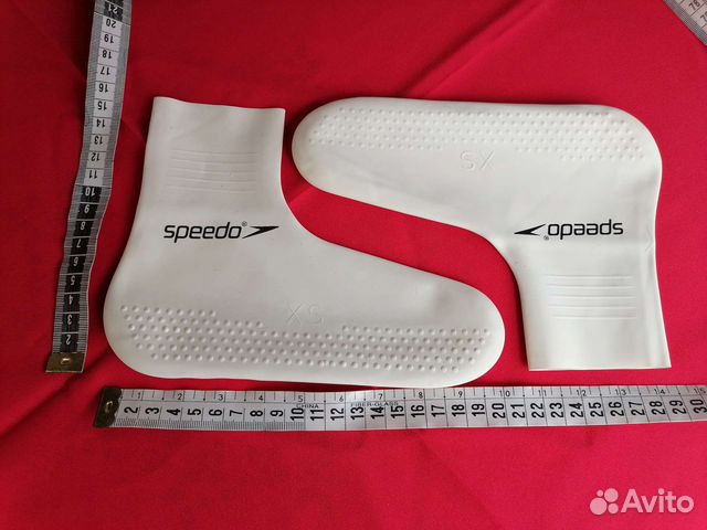 Носки и шапочка. Для бассейна