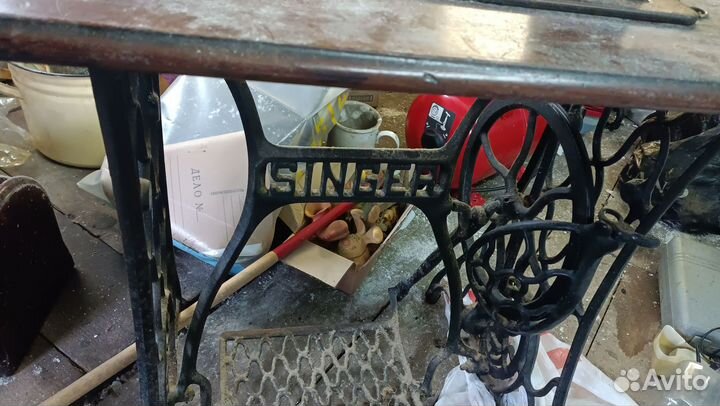 Швейная машинка зингер