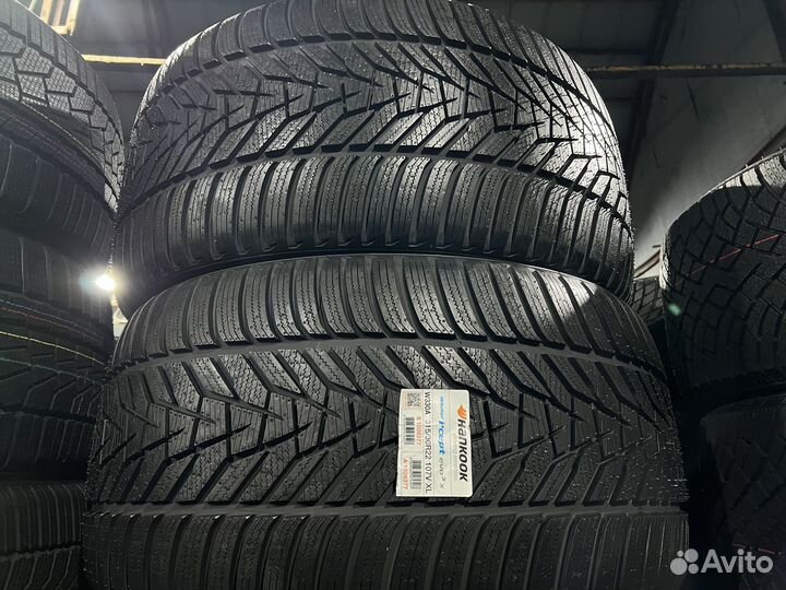 Hankook Winter I'Cept Evo 3 X W330A 315/30 R22 и 285/35 R22 107V