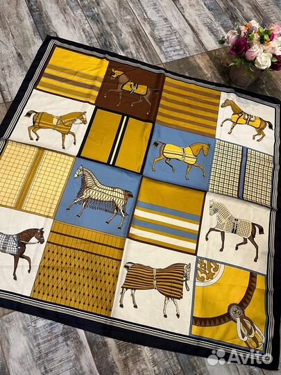 Шелковый платок шаль Hermes горчица и голубой