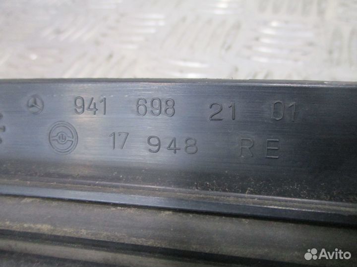 Молдинг крыши правый Mercedes-Benz A9416982101
