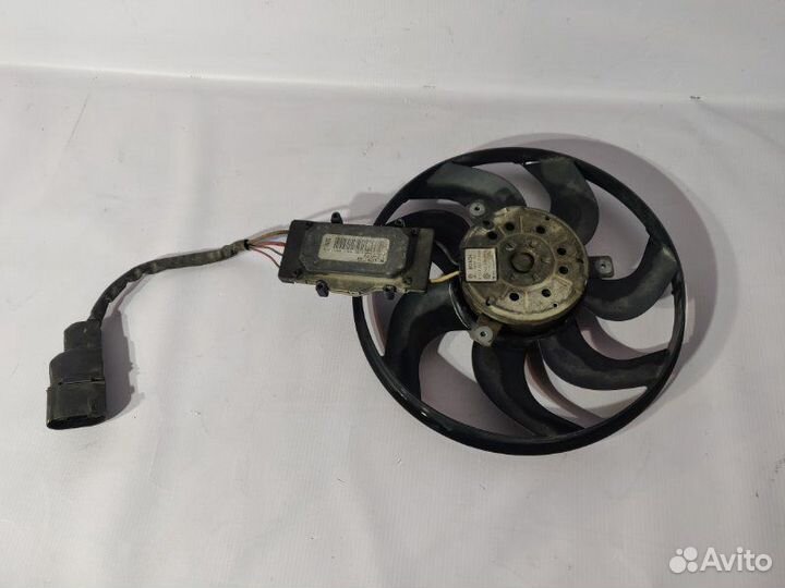 Мотор вентилятора охлаждения двс левый Porsche