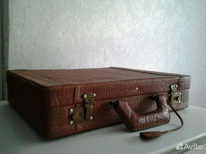 Дипломат из натуральной кожи