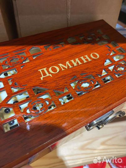 Шикарное домино в подарочном кейс (новое)