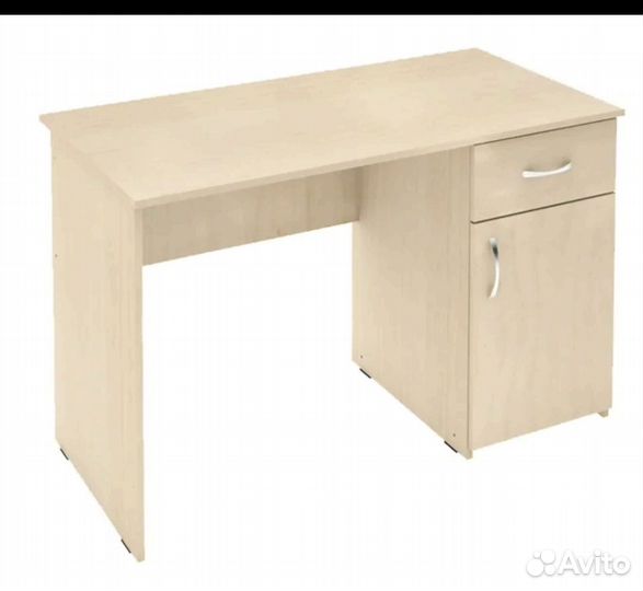 Письменный стол