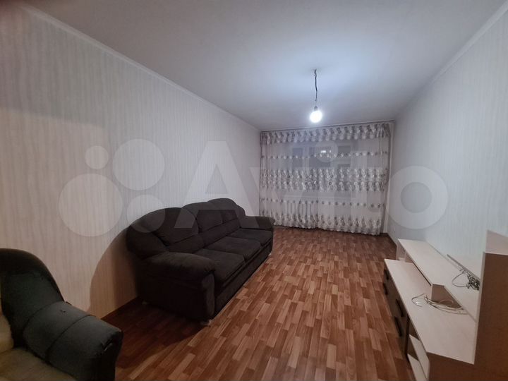 2-к. квартира, 50 м², 6/10 эт.